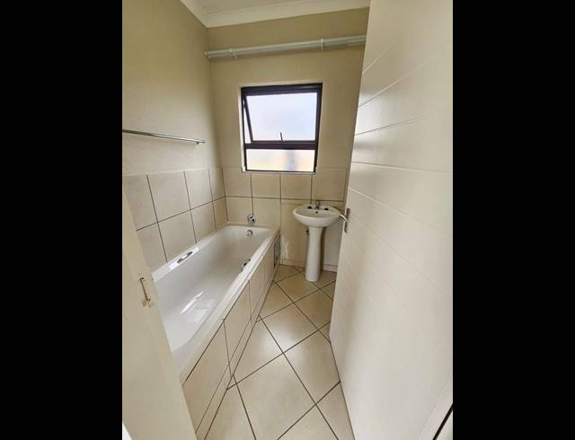 2 BEDROOM HOUSE FOR SALE IN SELCOURT